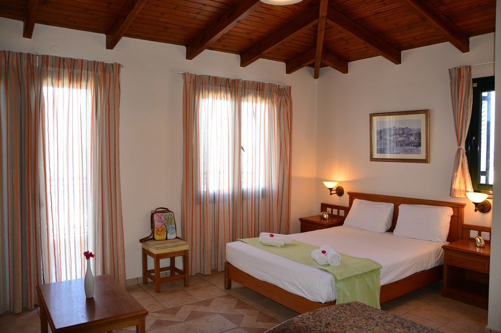 Castello Village Resort Sissi Eksteriør billede